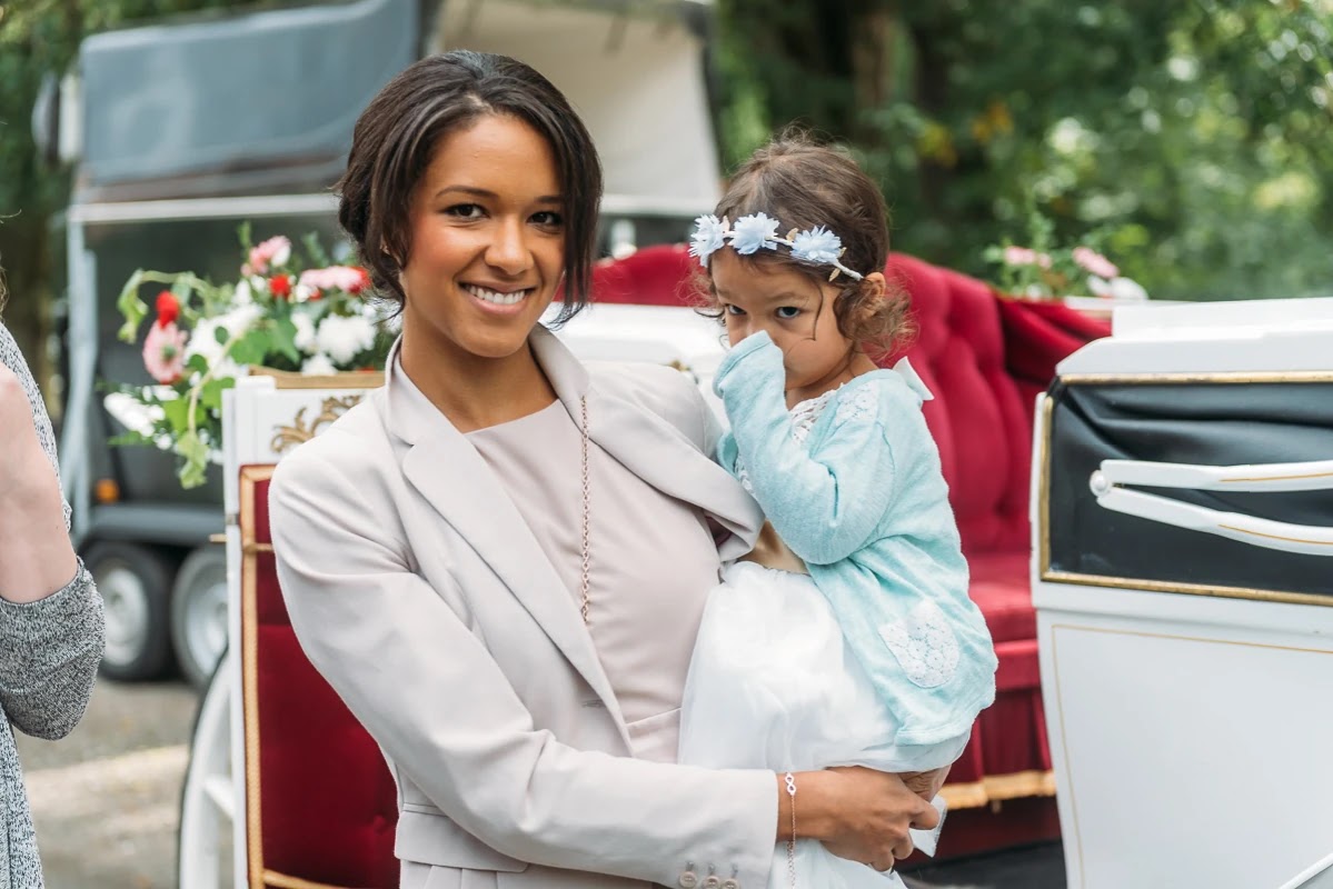 Braut mit Brautstrauß