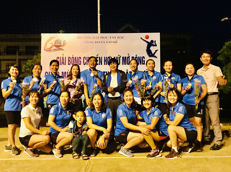 Sôi nổi Giải bóng chuyền hơi nữ mở rộng chào mừng kỷ niệm 60 năm  ngày thành lập Trường Đại học Tây Bắc (1960-2020)