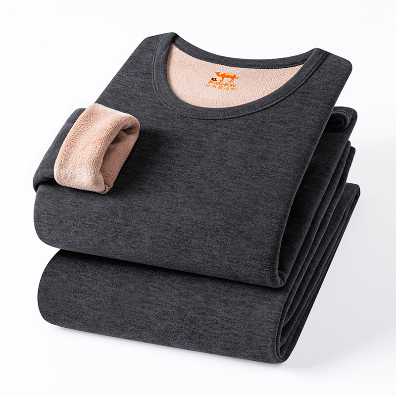 Thermal underwear set with camel hair content, padded