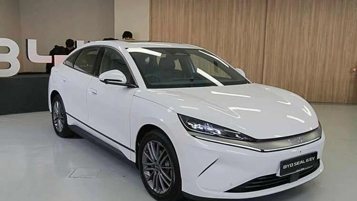 [GALLERY] BYD Seal 6 bổ sung bản rẻ chỉ 639 triệu đồng, chạy 410 km/sạc - Báo Tri thức &amp; Cuộc sống