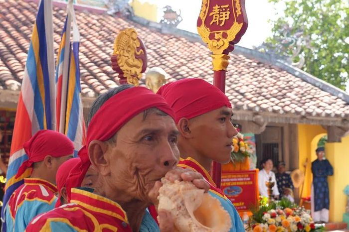 Đặc sắc Lễ Khao lề thế lính Hoàng Sa tại đặc khu Lý Sơn - Báo Sài Gòn Giải Phóng