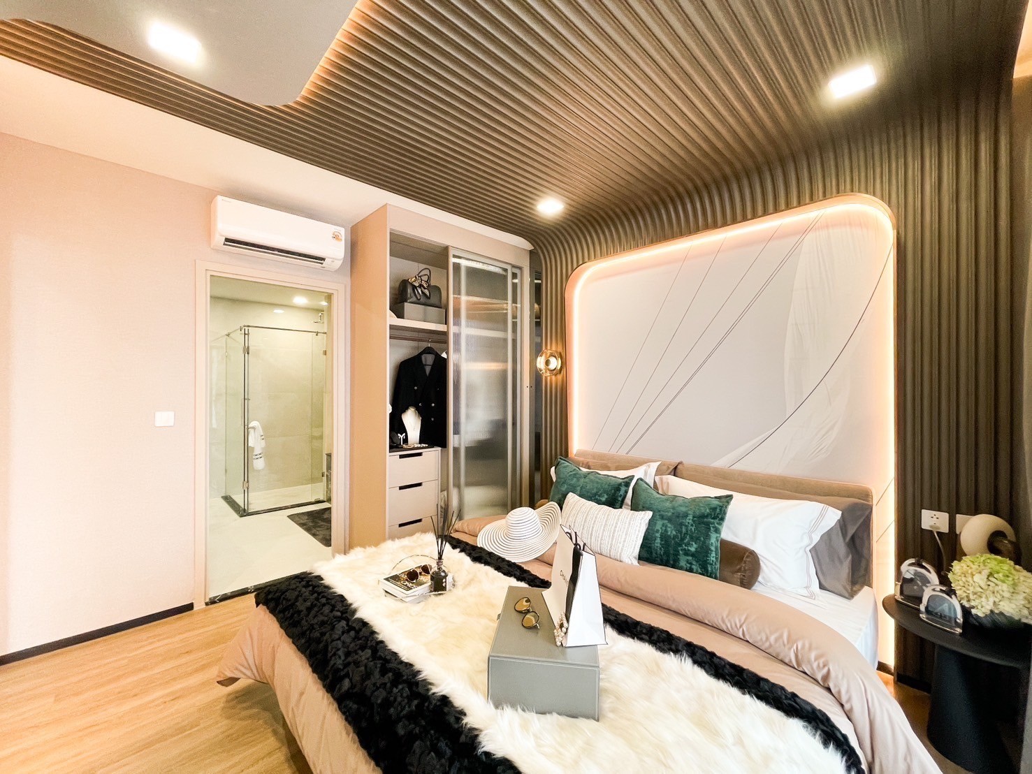 2 Bedroom