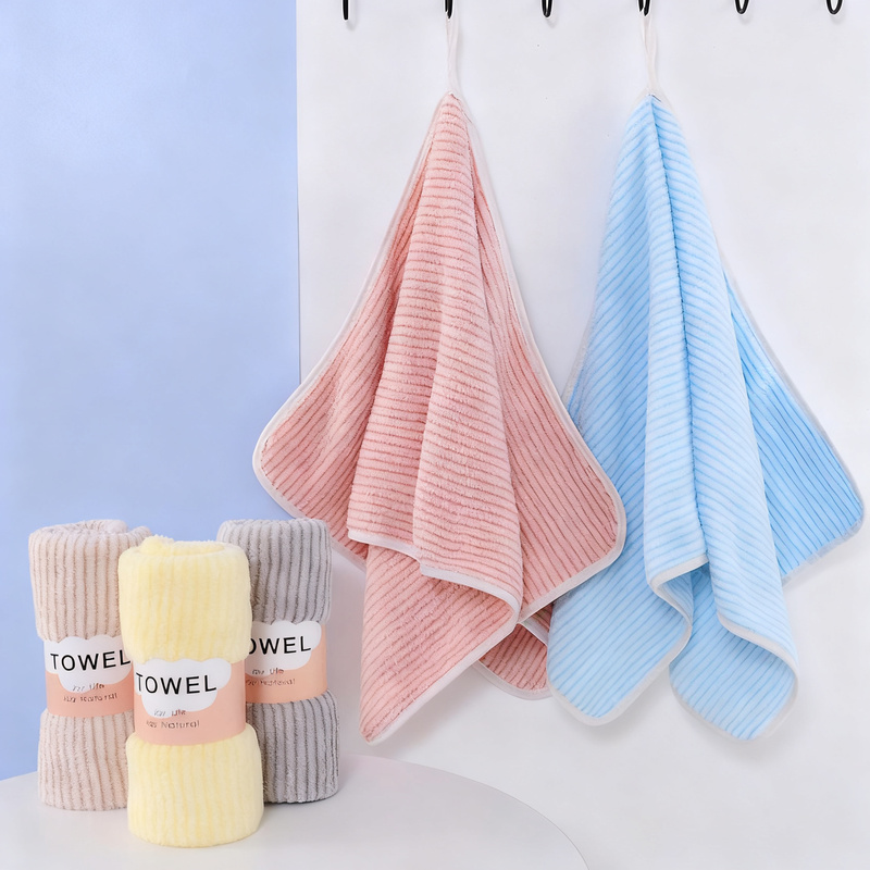 Badetuch und Handtuch aus Korallenfleece