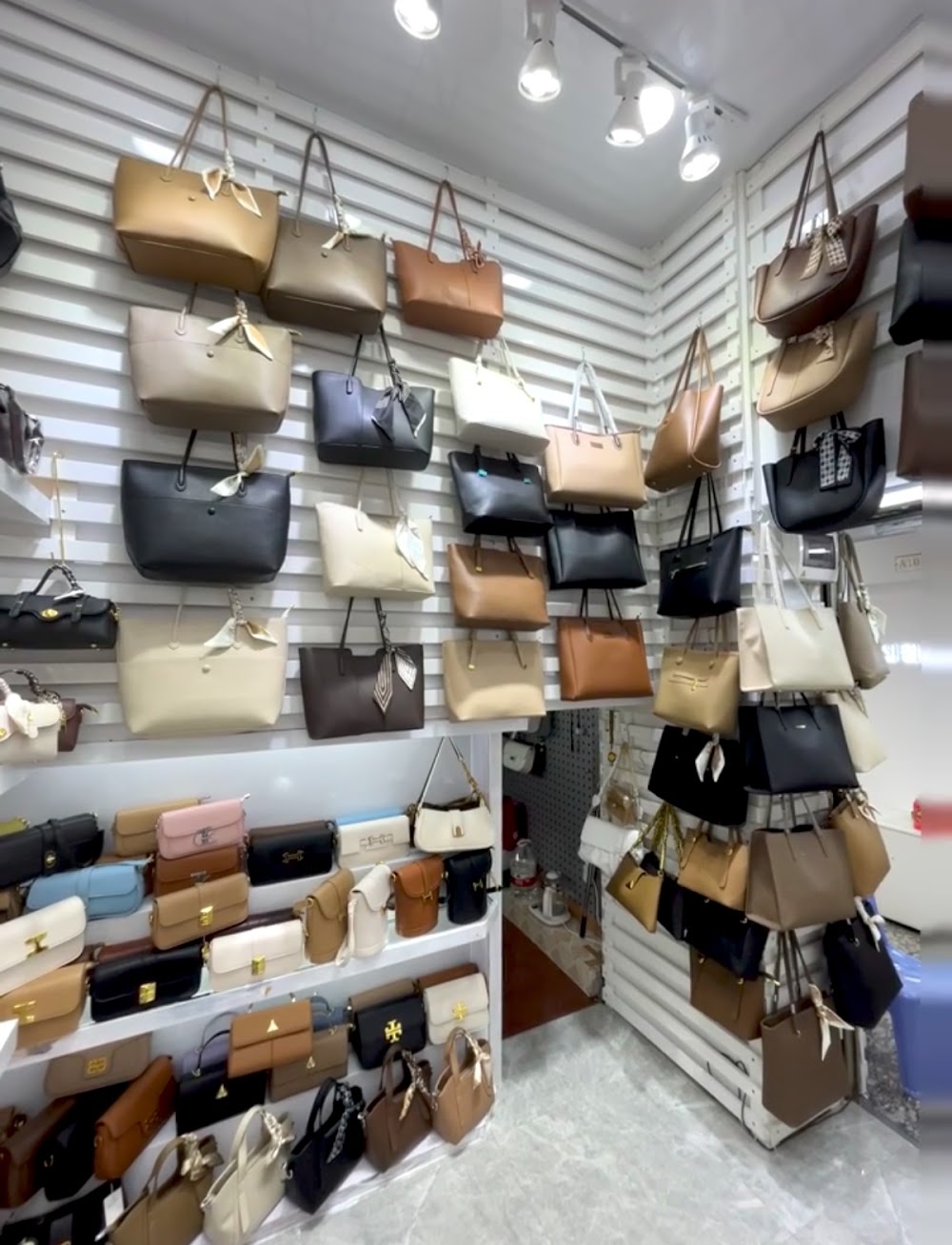 Guangzhou Leather Market Baiyun