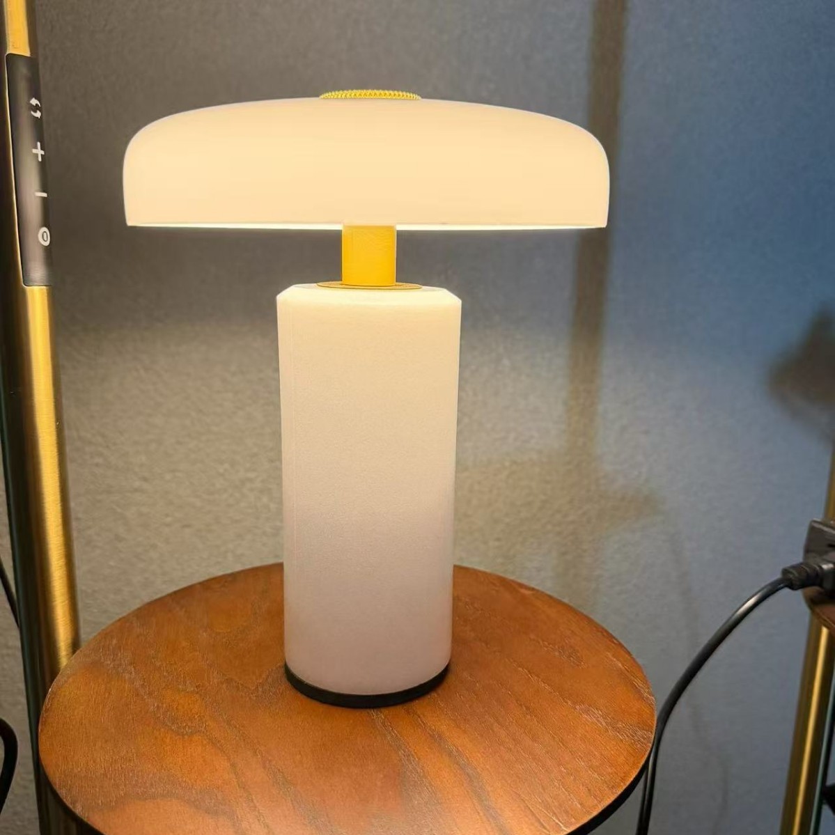 Marble table lamp model 5809, rechargeable, 3-level dimmable