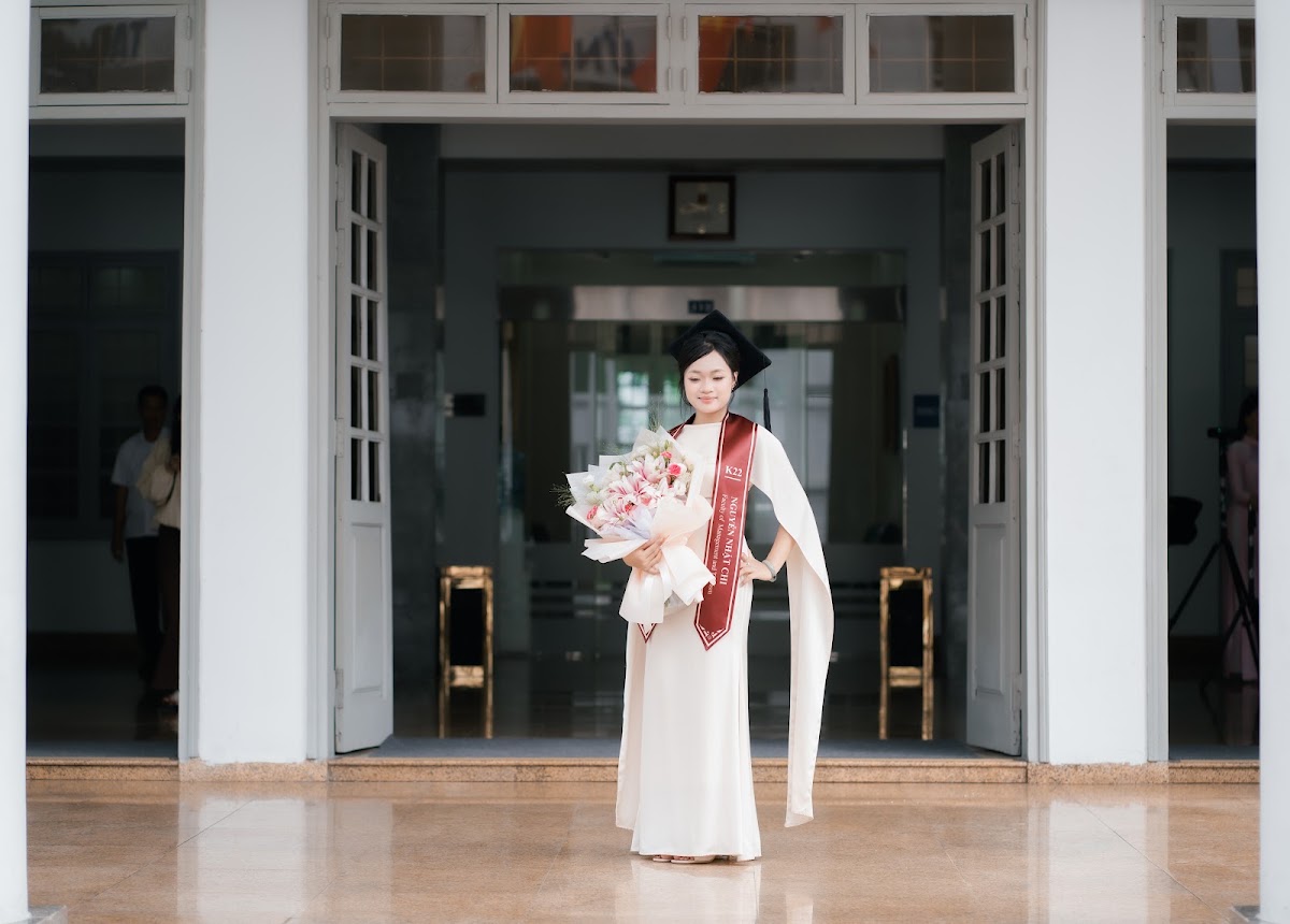 Kỷ niệm tốt nghiệp DSC09354
