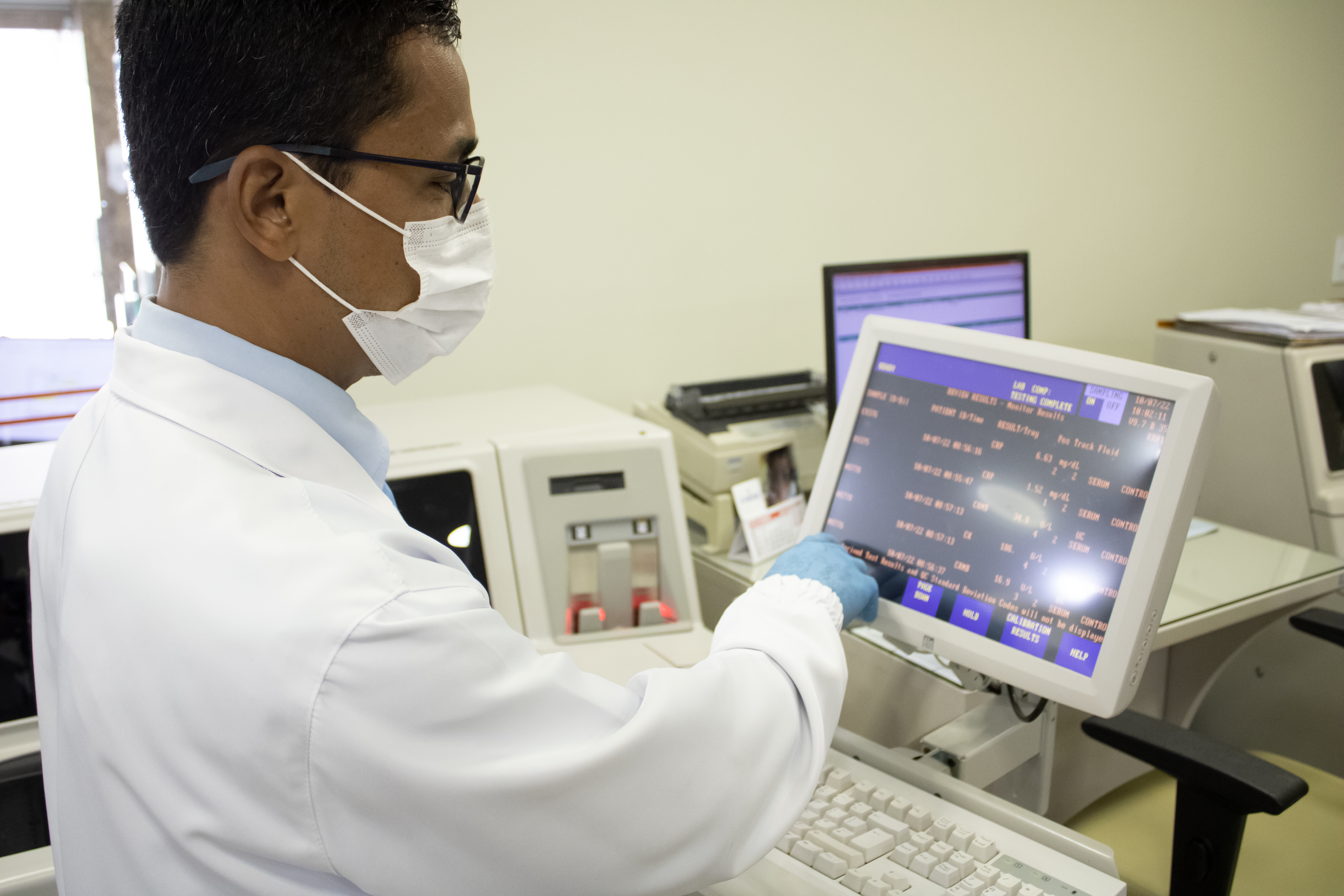 Dr. Jorge Samuel