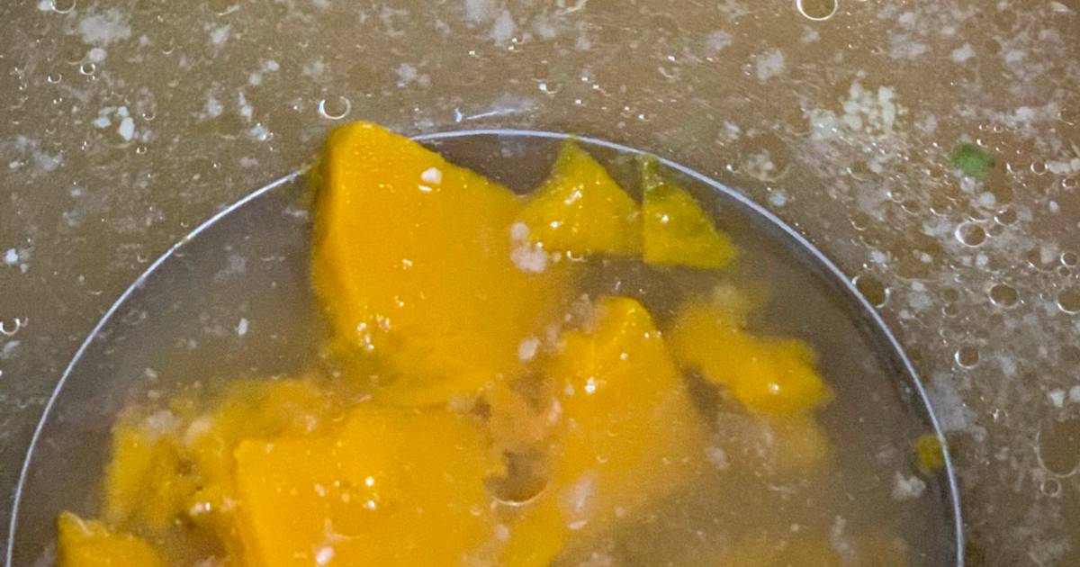 Canh bí đỏ hầm đậu phụng