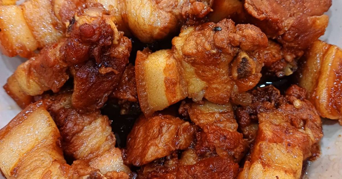 Thịt sườn thăn kho nước dừa