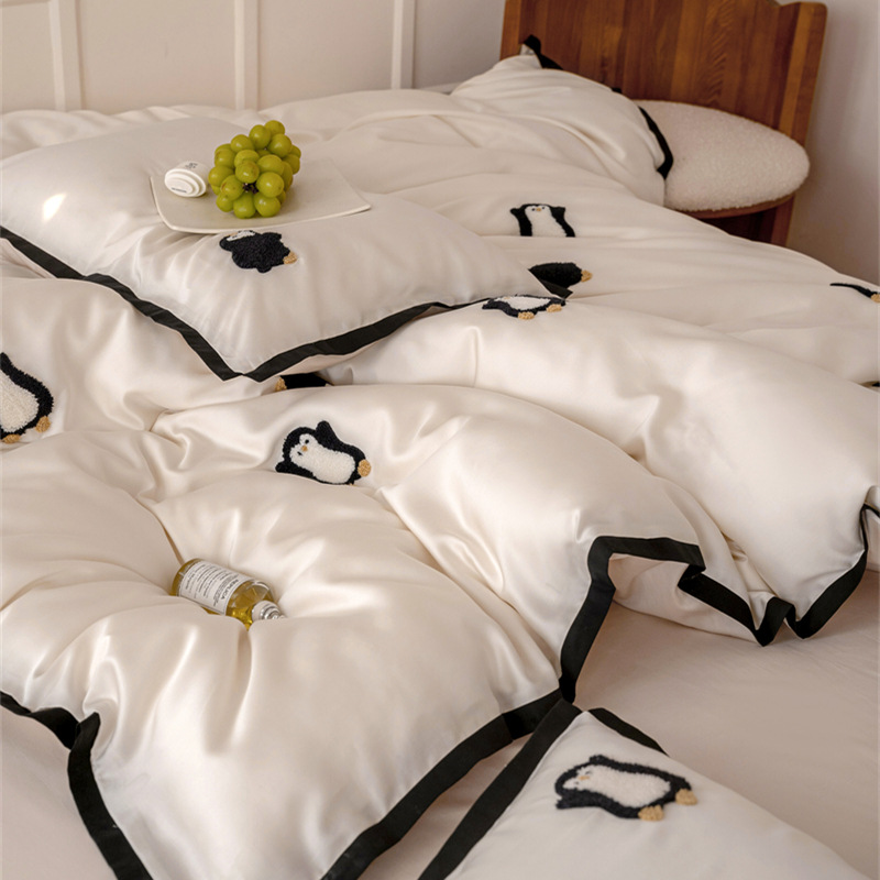 Lyocell bedding with embroidery, 100 thread count, summer