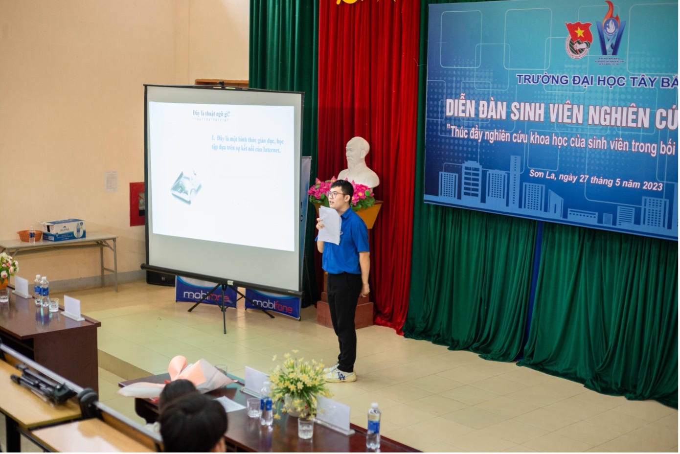 Đoàn Thanh niên - Hội Sinh viên Trường Đại học Tây Bắc tổ chức Diễn đàn sinh viên nghiên cứu khoa học với chủ đề "Thúc đẩy nghiên cứu khoa học của sinh viên trong bối cảnh chuyển đổi số"