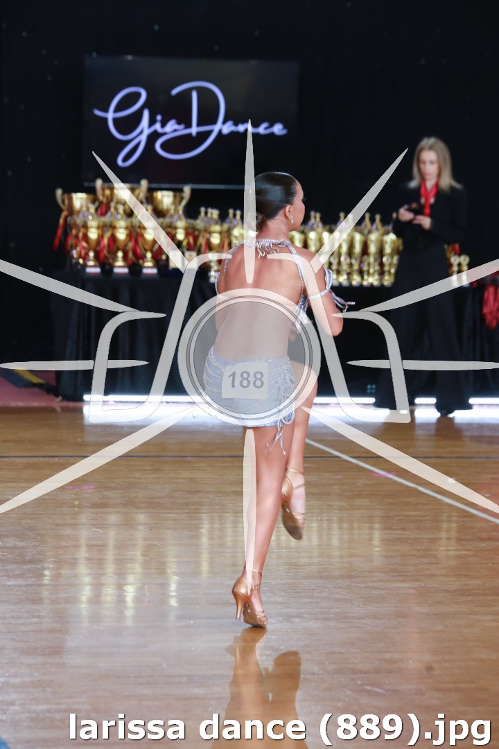 larissa dance (889).jpg