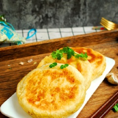 Bột bánh sau khi ủ mà không chế biến ngay thì có thể bảo quản trong ngăn mát tủ lạnh để bột tránh bị hỏng nhé! Món bánh thì là chiên này rất đơn giản, dễ dàng thành công cho dù bạn mới lần đầu xuống bếp. Thành phẩm có thể ăn cùng ít mứt dẻo trái cây sẽ ngon hơn.