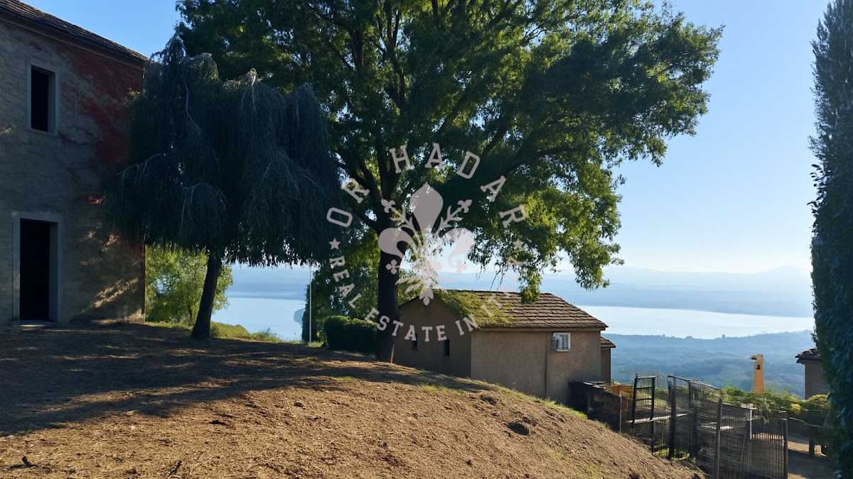אחוזת טרסימנו לקסוס (Tenuta Trasimeno Lux) — 11