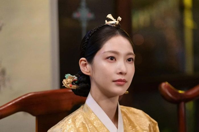 Nữ phụ Perfect Crown trở thành nhân tố sáng nhất, vừa diễn hay vừa đẹp quyền quý - Chuyên trang Hoa Học Trò - Báo Tiền Phong
