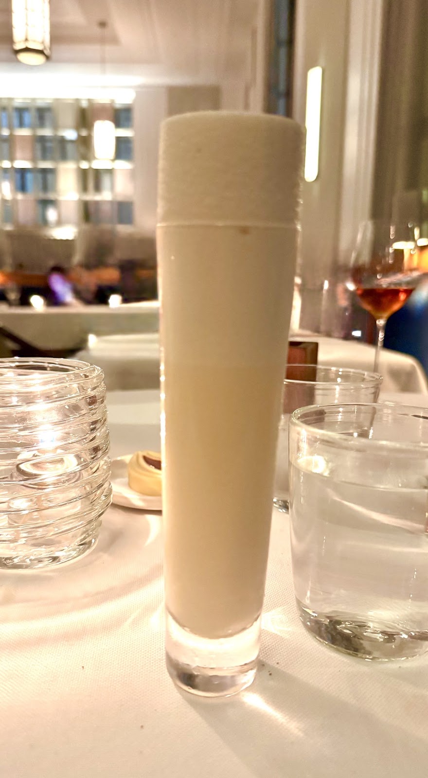 Pomello Fizz cocktail