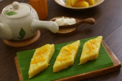 Vậy là bạn đã hoàn thành xong món bánh khoai mì mít hấp rồi đấy, chắc chắn cả căn bếp nhà bạn sẽ thơm lừng mùi bánh hấp cho mà xem. Món bánh tuy đơn giản dân dã nhưng mùi vị lại vô cùng thơm ngon đó. Cuối tuần vào bếp làm ngay cho gia đình mình thưởng thức nha.