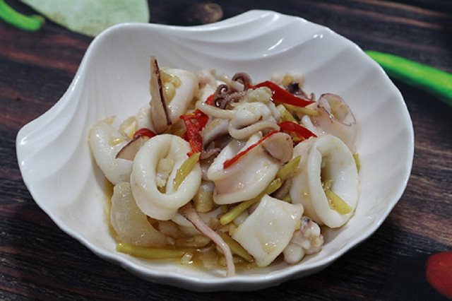 Mực Xào Mắm Sả