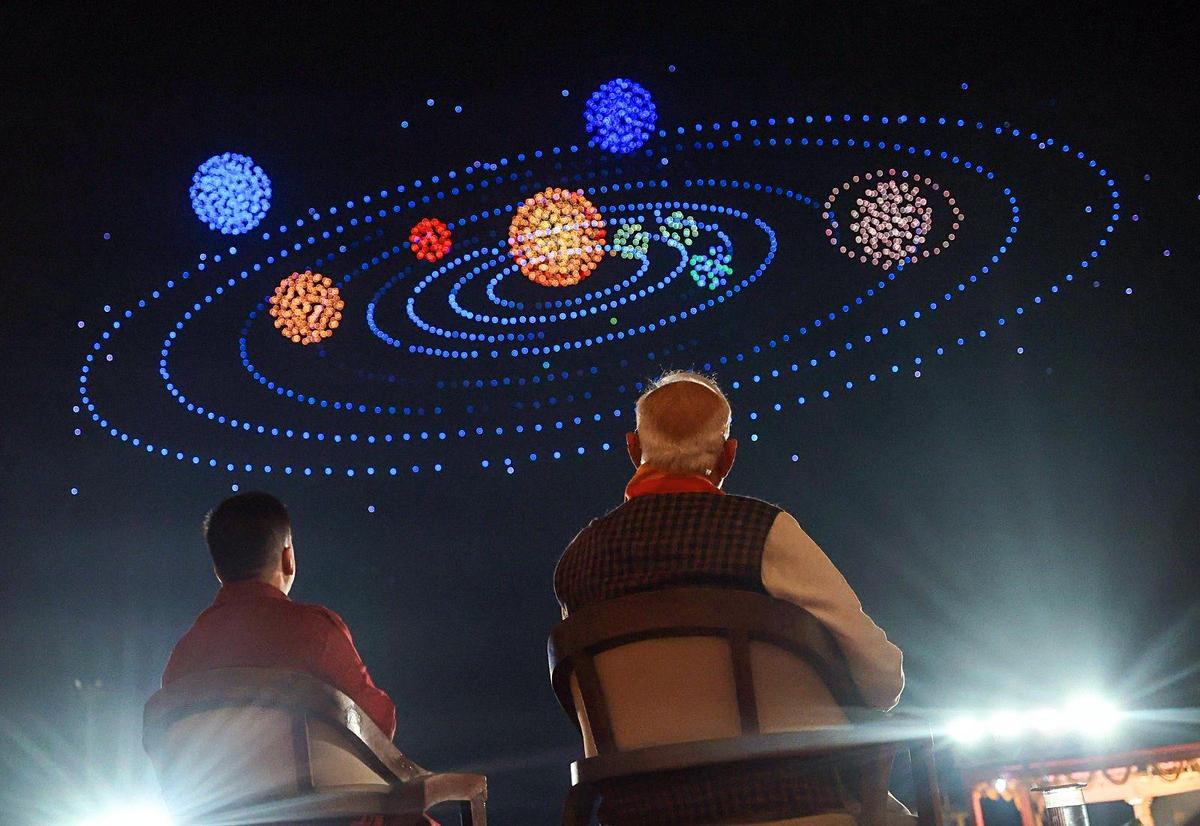PM Modi Witnesses Grand Drone Show at Somnath Temple
