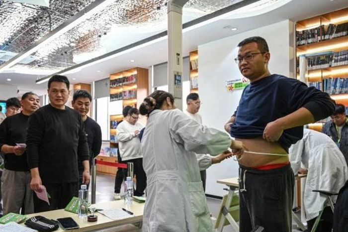 Trung Quốc: Hàng nghìn người xếp hàng đổi mỡ thừa lấy thịt bò - Báo Tri thức &amp; Cuộc sống