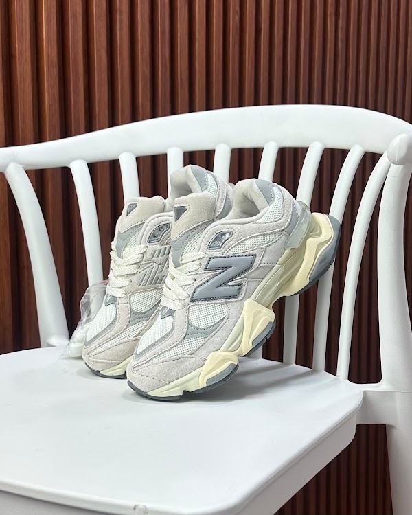 New Balance 9060 Gris Crema