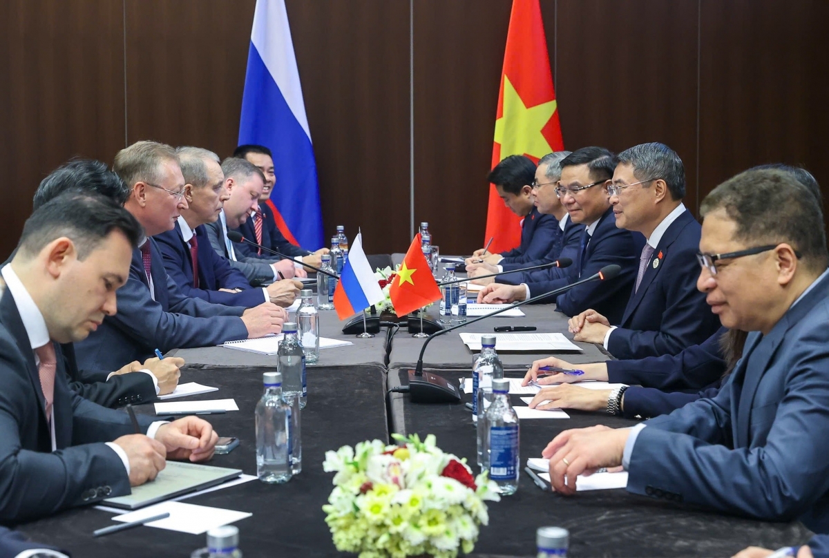 Thủ tướng Lê Minh Hưng tiếp Tổng giám đốc Zarubezhneft: Định hướng hợp tác năng lượng Việt-Nga