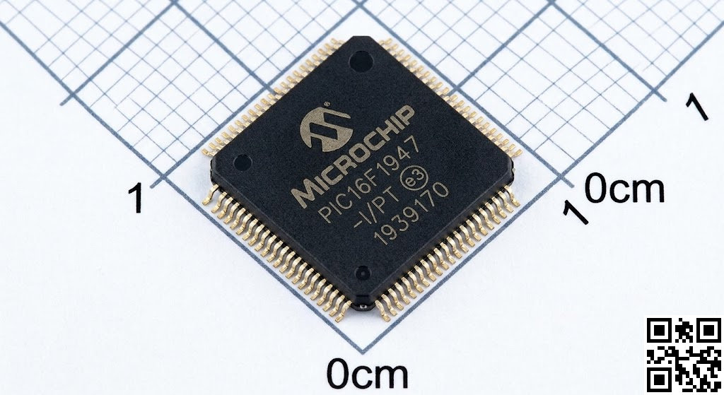 8-Bit PIC Microcontroller, 32MHz, 28KB FLASH, 64-TQFP