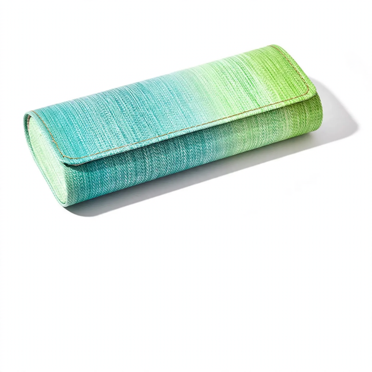 Fabric glasses case with magnetic closure