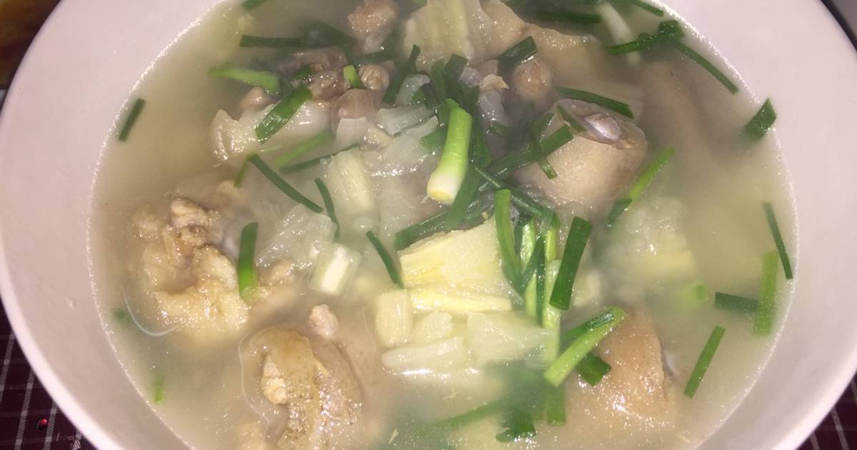 Canh khoai mỳ đuôi lợn hầm (xương hầm)