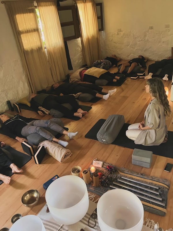 Pausa Yin Yoga y Cuencos