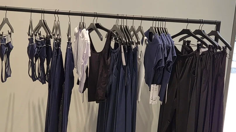 Alo Yoga Dosan: Seoul's Premier Flagship for Luxury Athleisure and Mindful Living - Alo Yoga, Dosan Park