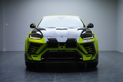 Lamborghini Urus Mansory Green