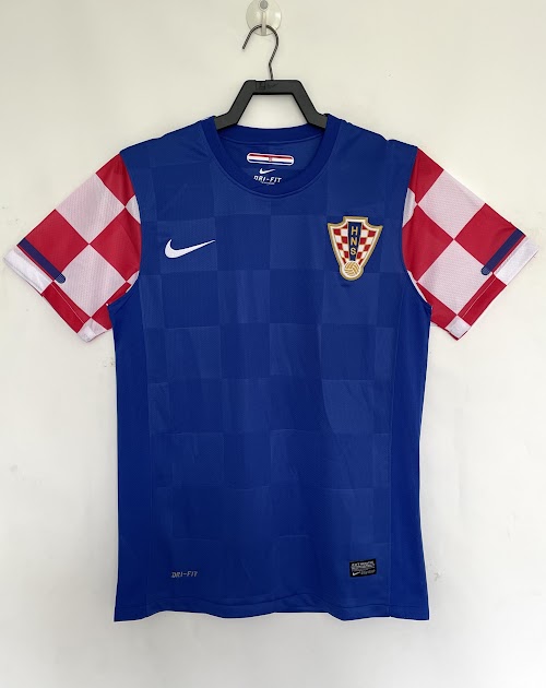Equipación de visitante de Croacia 2010.jpeg