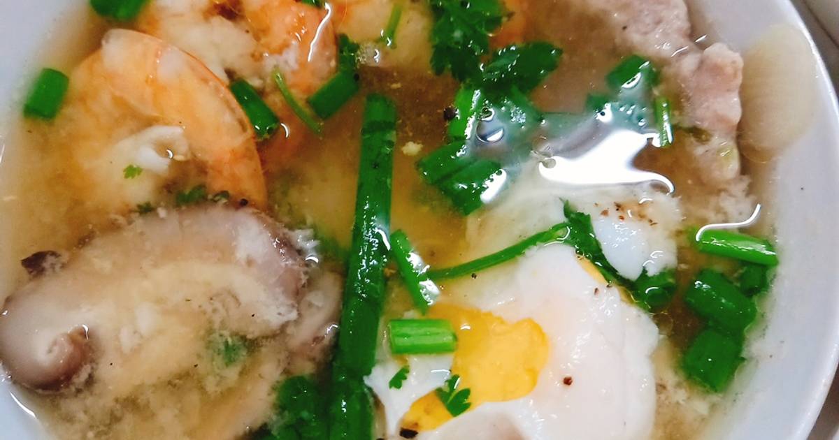 Thịt chưng trứng nấm