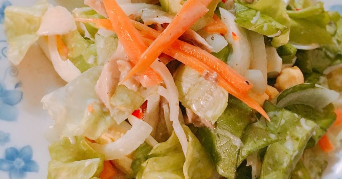 Salad gà chua ngọt kiểu riêng của Loan