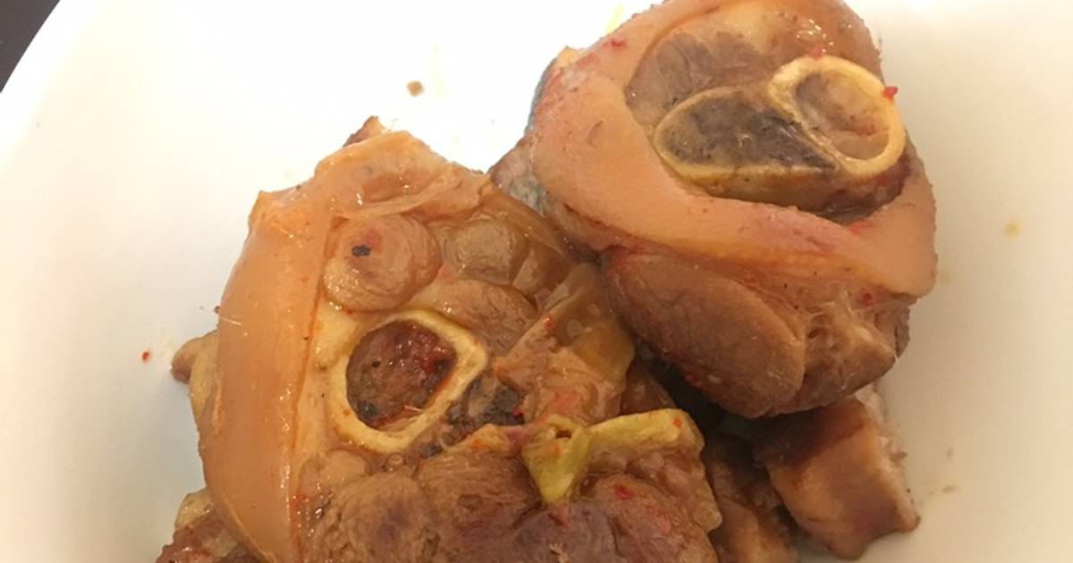 Chân heo kho nước tương