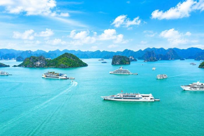 Trải nghiệm di sản vịnh Hạ Long theo tiêu chuẩn 5 sao - Tạp chí Du lịch TP.HCM