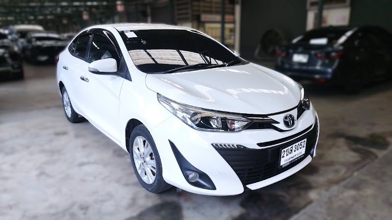 TOYOTA YARIS ATIV