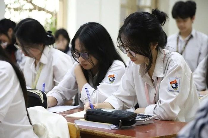 Kỷ lục thí sinh đăng ký dự thi tốt nghiệp THPT 2026 - Báo Tri thức &amp; Cuộc sống