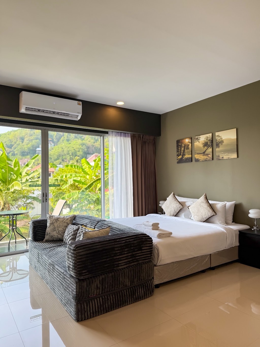 The Chic Condominium Karon · กะรน 2