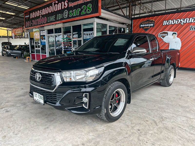 TOYOTA HILUX REVO