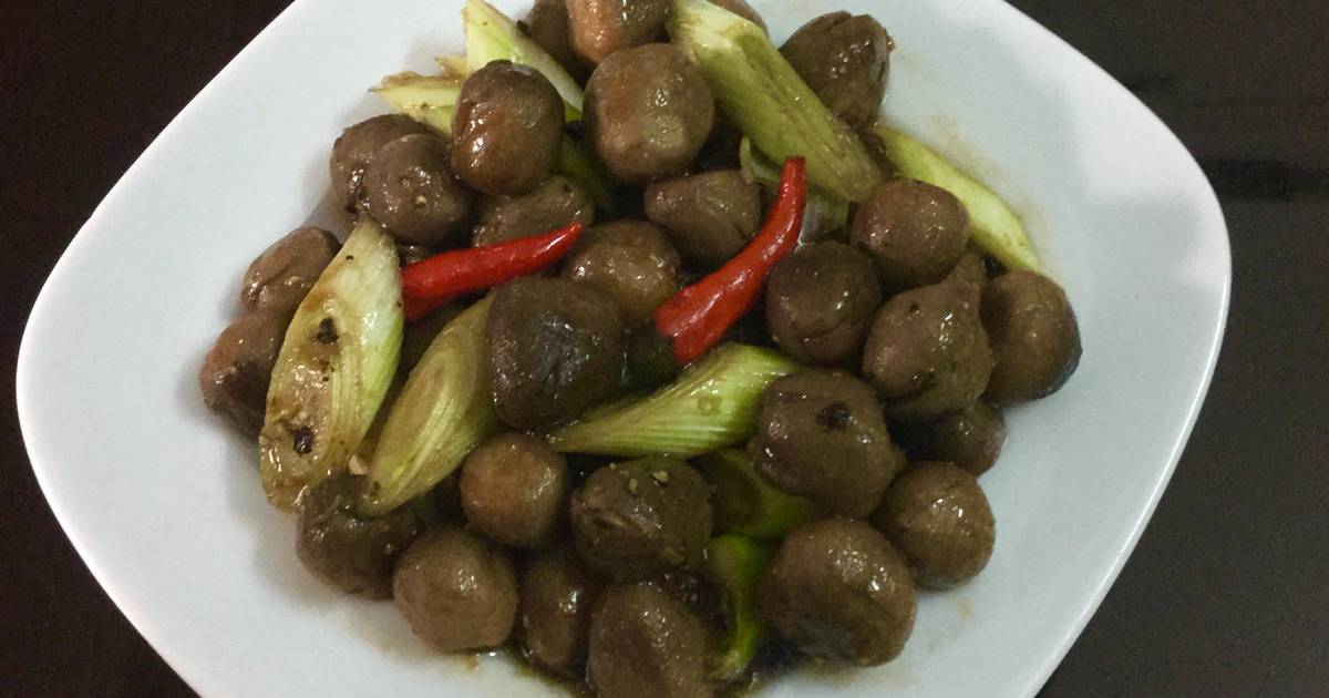 Nấm rơm kho tiêu.