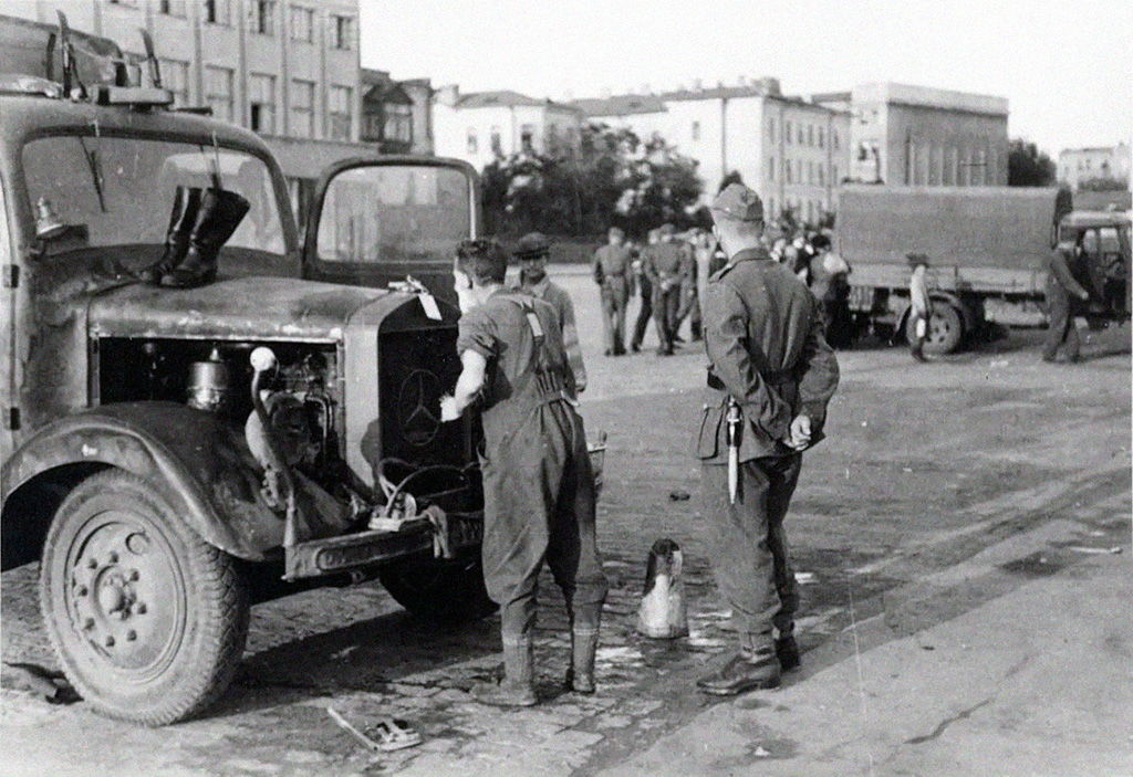 1942 рік. Серпень