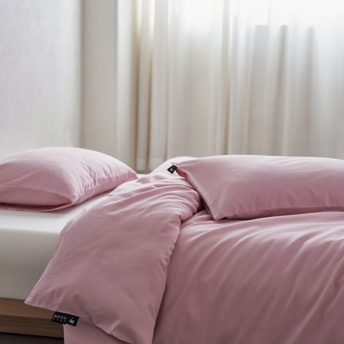 Duvet cover made from long-staple cotton, solid color