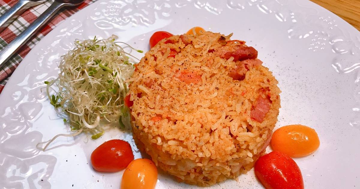 Cơm Chiên Cà Chua & Ba Rọi Muối (Bacon)