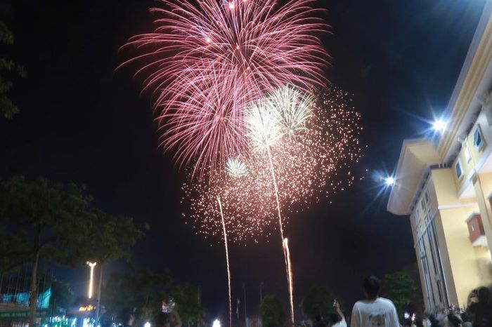 Mãn nhãn drone show, pháo hoa trong đêm khai mạc du lịch Thái Nguyên 2026 - Chuyên trang Gia Đình &amp; Xã Hội - Báo Sức khỏe &amp; Đời sống