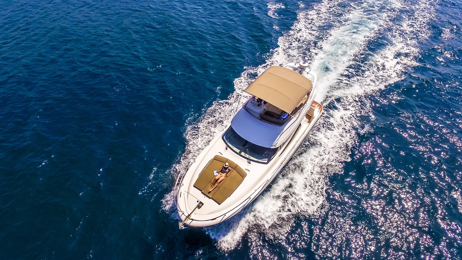Jeanneau Prestige 440 Fly motor yacht