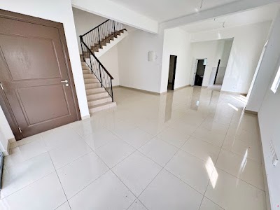 Brand New 3 Storey Semi-D Taman Ramal Suria Kajang — foto 2/10