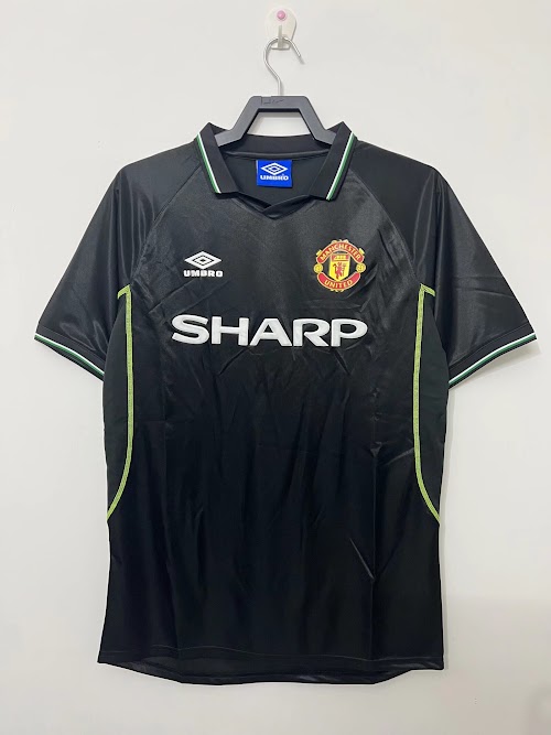 Tercera equipación del Manchester United 1998-99.jpg