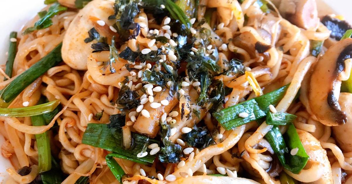 Mì Cay Trộn Nấm Mỡ